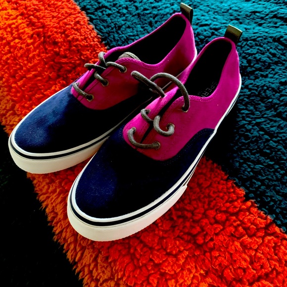 Sperrys size 10 - Picture 1 of 2